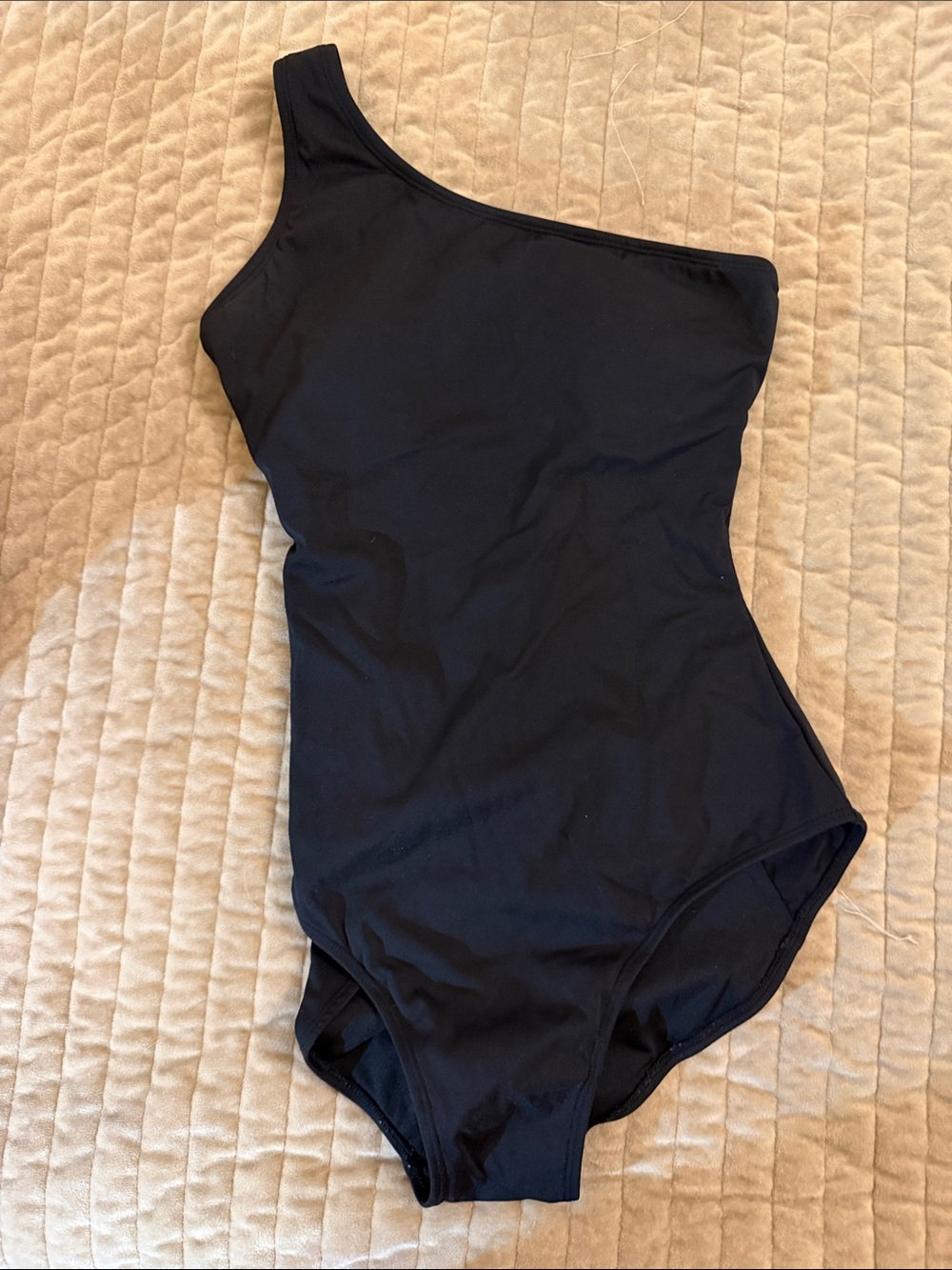 One-Shoulder Black Women’s One-Piece Swimsuit